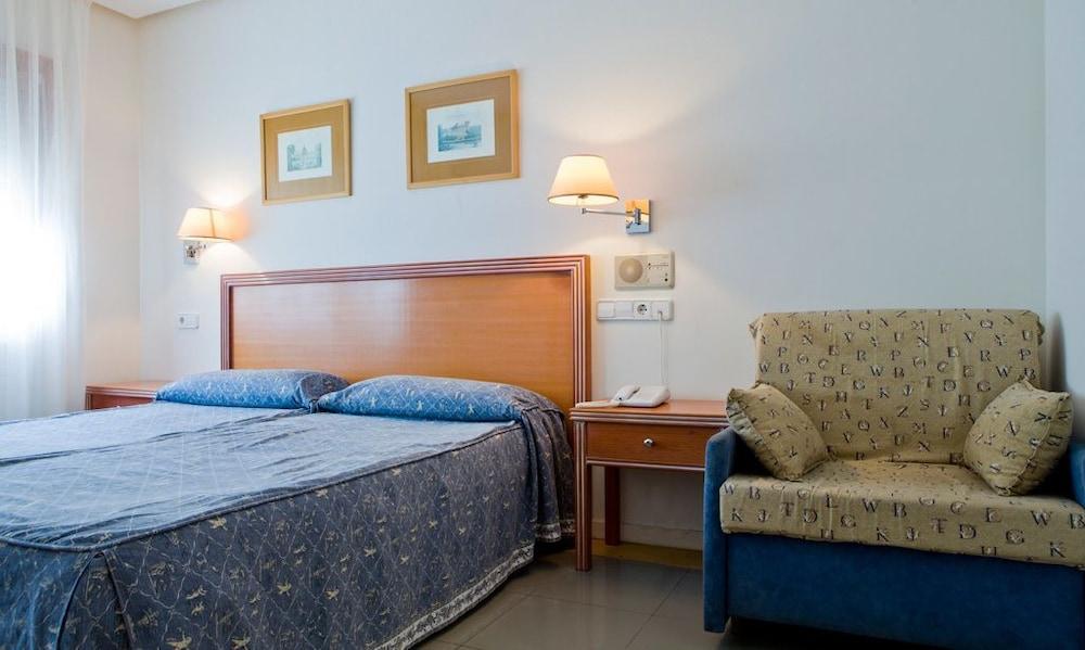 Apartamentos Los Arces Isla Plana Buitenkant foto